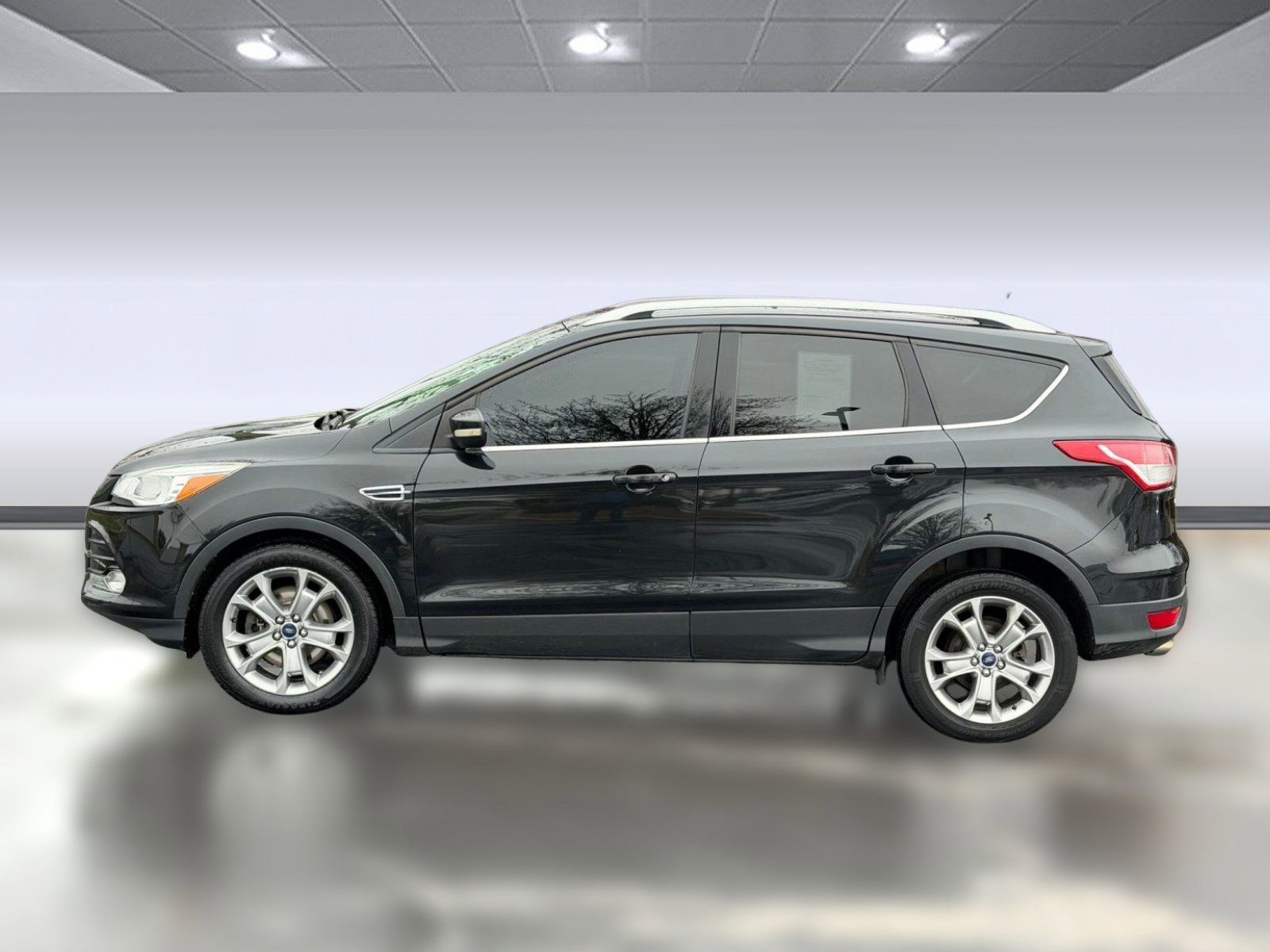 Used 2014 Ford Escape Titanium image 2