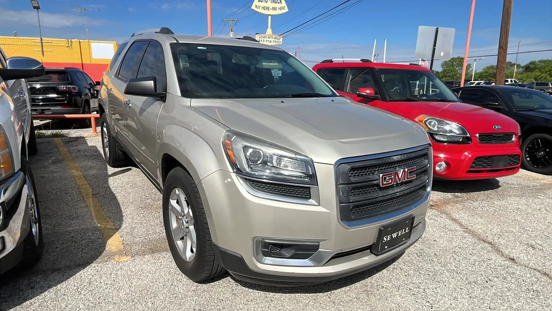 Used 2014 GMC Acadia SLE FWD image 3