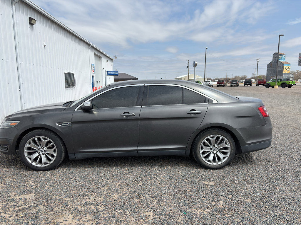 Used 2017 Ford Taurus Limited image 7
