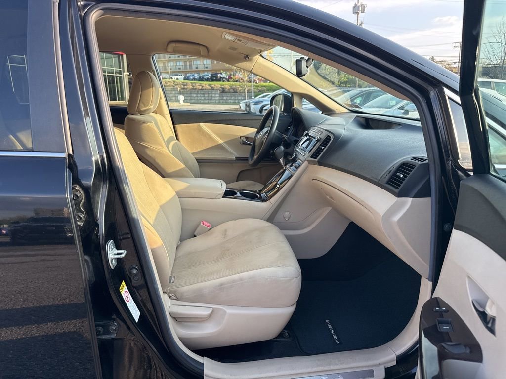 Used 2012 Toyota Venza LE w/ LE Convenience Pkg AWD/4WD image 7