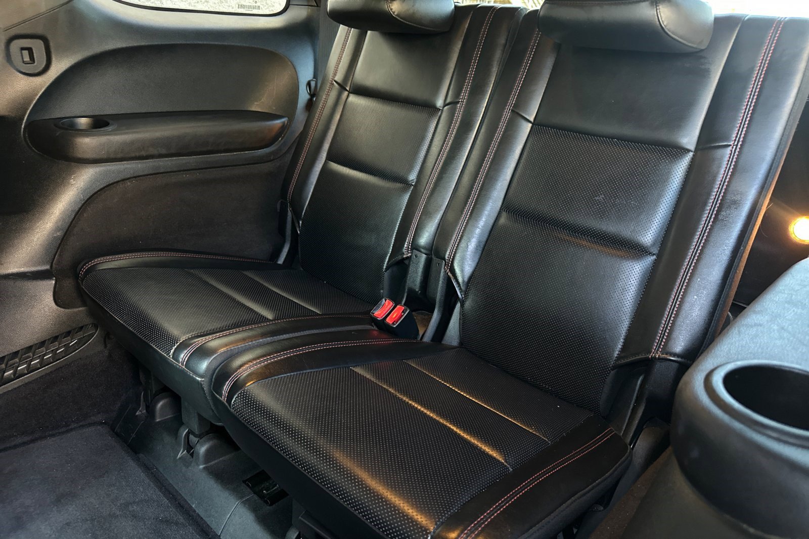 Used 2017 Dodge Durango R/T w/ Technology Group RWD image 34