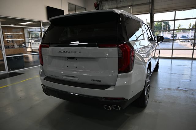 New 2026 GMC Yukon XL Denali Ultimate w/ LPO, Floor Liner Package AWD/4WD image 5