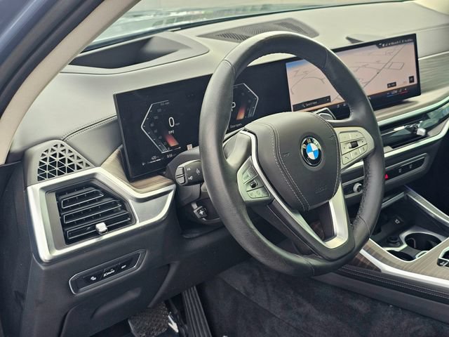 Used 2024 BMW X7 xDrive40i w/ Executive Package AWD/4WD image 15