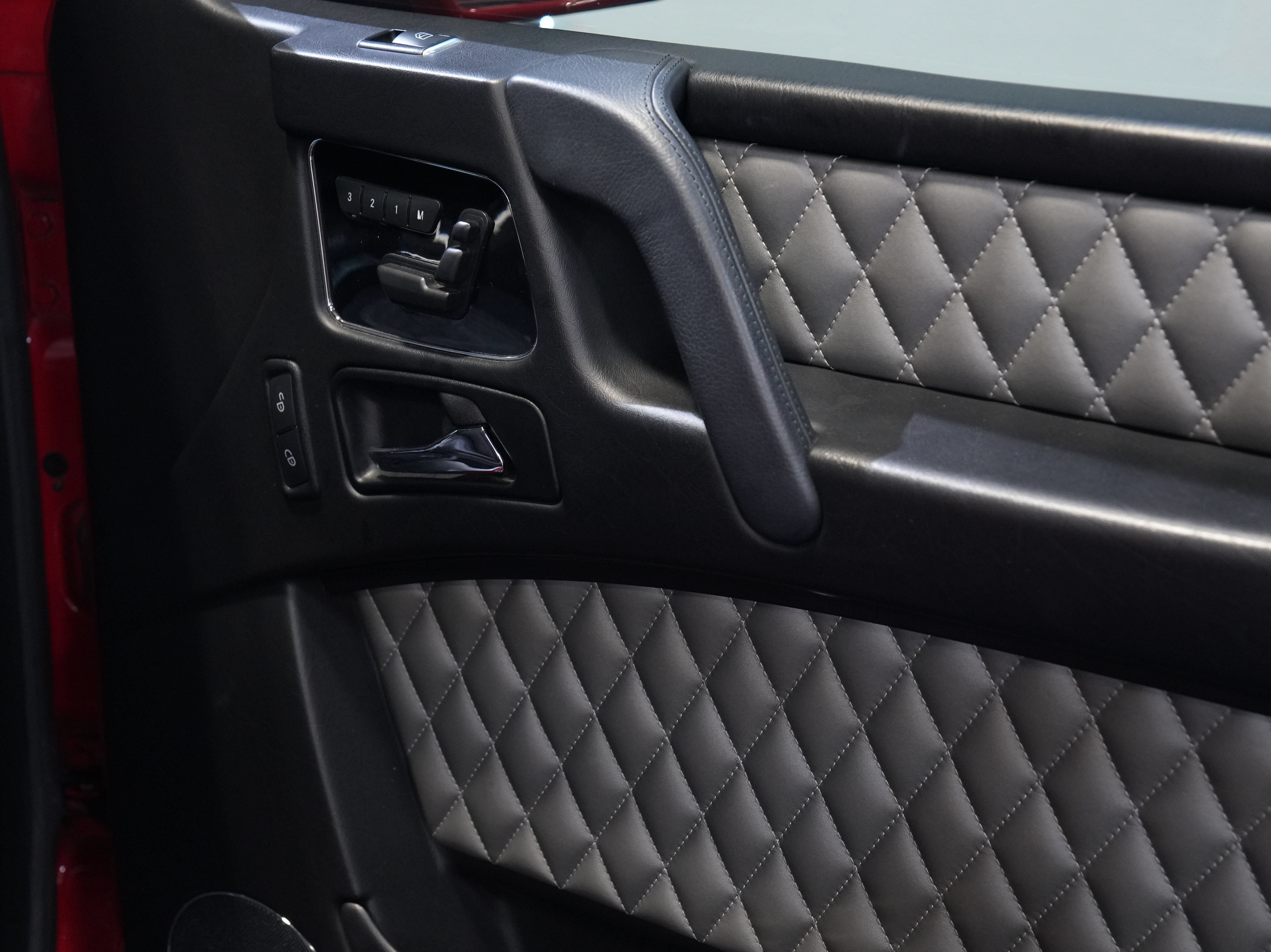 Used 2013 Mercedes-Benz G 63 AMG 4MATIC image 23