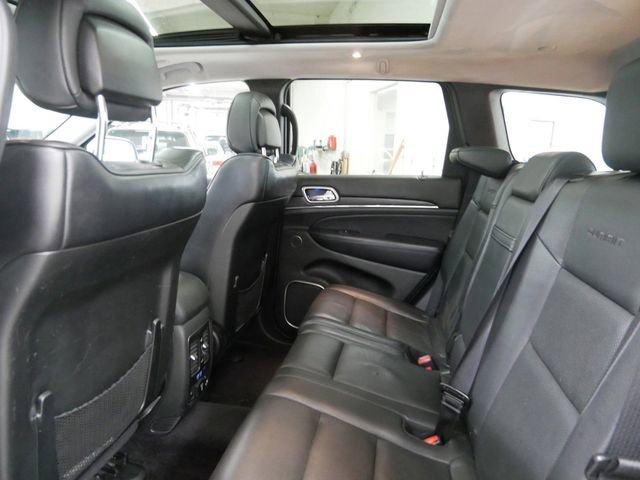 Used 2017 Jeep Grand Cherokee Summit w/ Platinum Series Group AWD/4WD image 9
