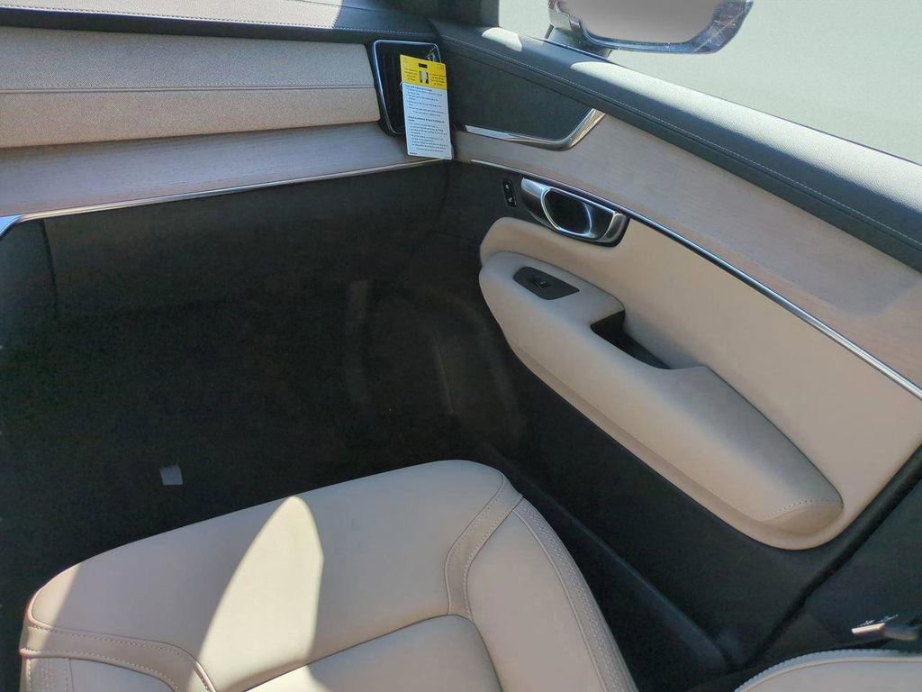 New 2026 Volvo XC90 B6 Plus AWD/4WD image 14