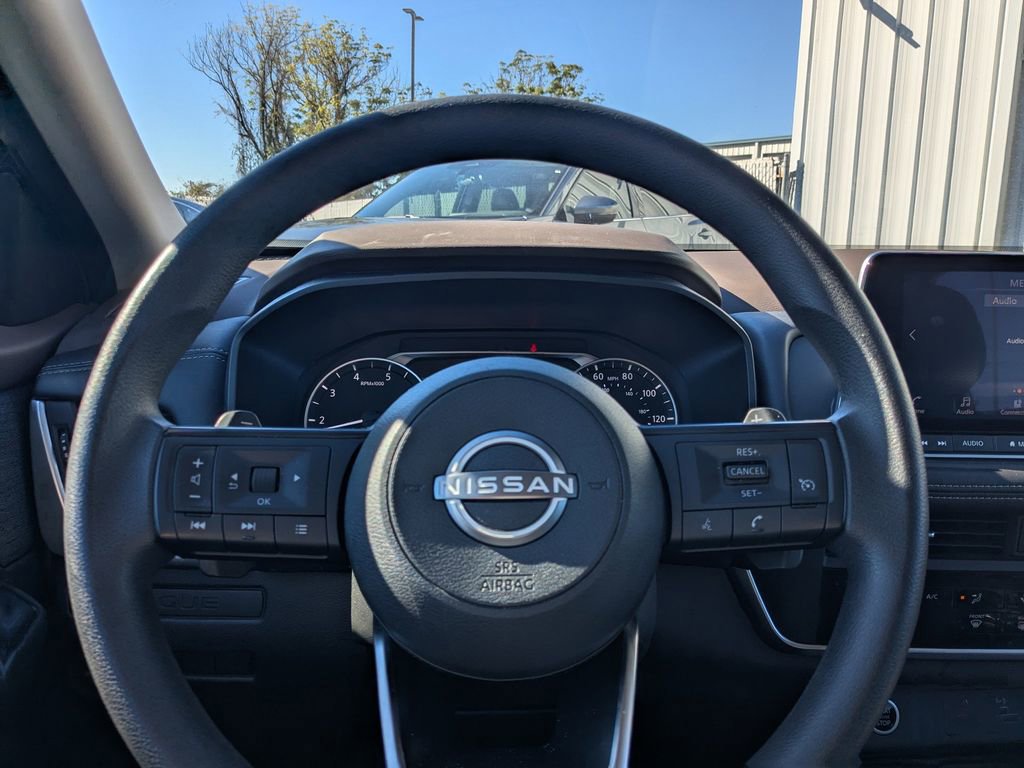 Used 2023 Nissan Rogue S image 20