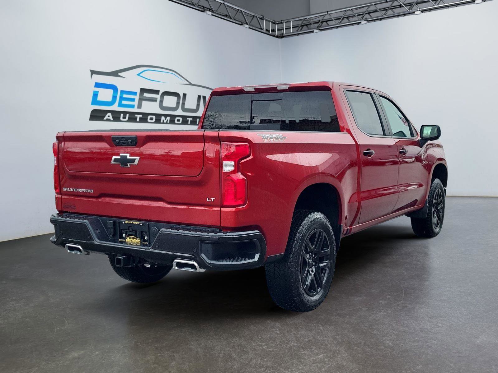 Used 2026 Chevrolet Silverado 1500 LT Trail Boss w/ LT Trail Boss Premium Package image 3