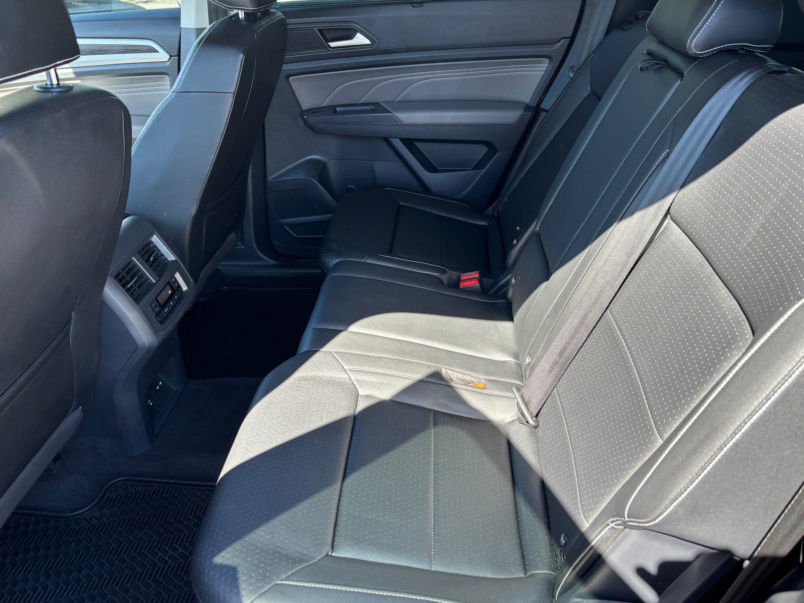 Used 2021 Volkswagen Atlas SE FWD image 28