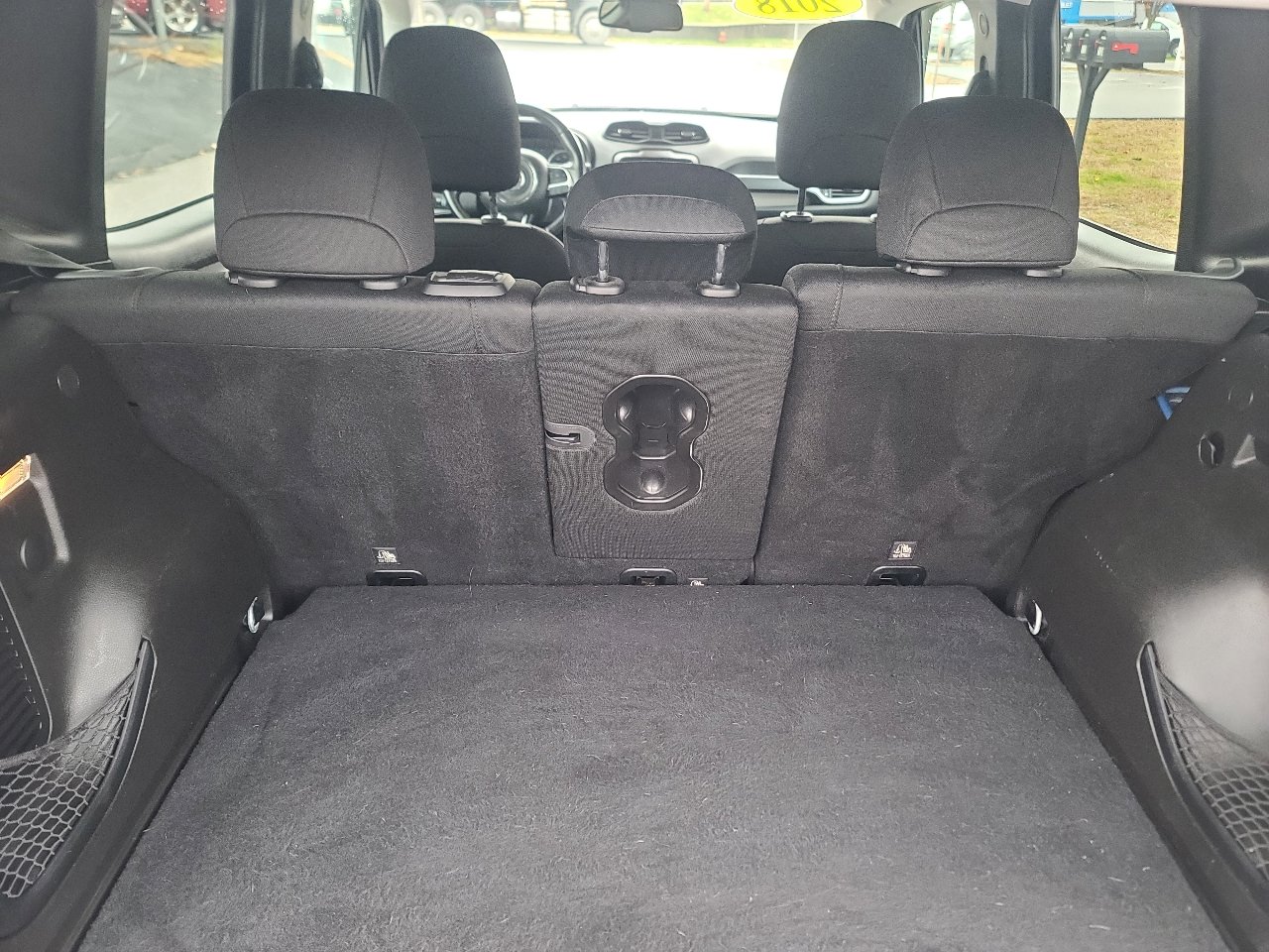 Used 2018 Jeep Renegade Latitude w/ Cold Weather Group image 12