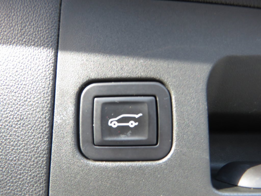 Used 2017 Cadillac XT5 Premium Luxury image 19