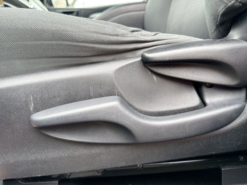 Used 2019 Toyota Highlander LE image 14