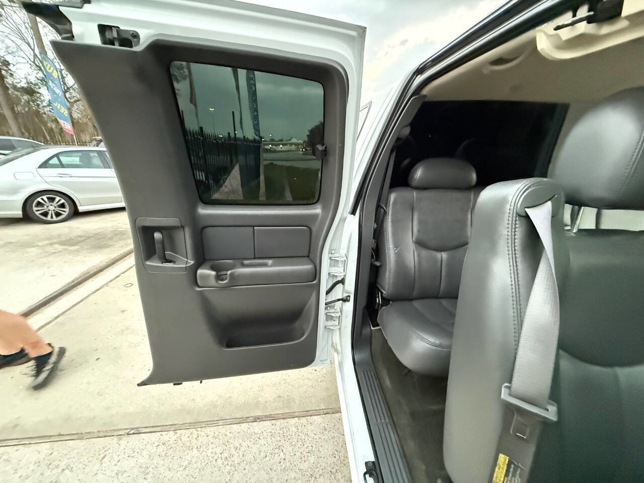 Used 2004 Chevrolet Silverado 1500 LS w/ Light Duty Power Package image 27