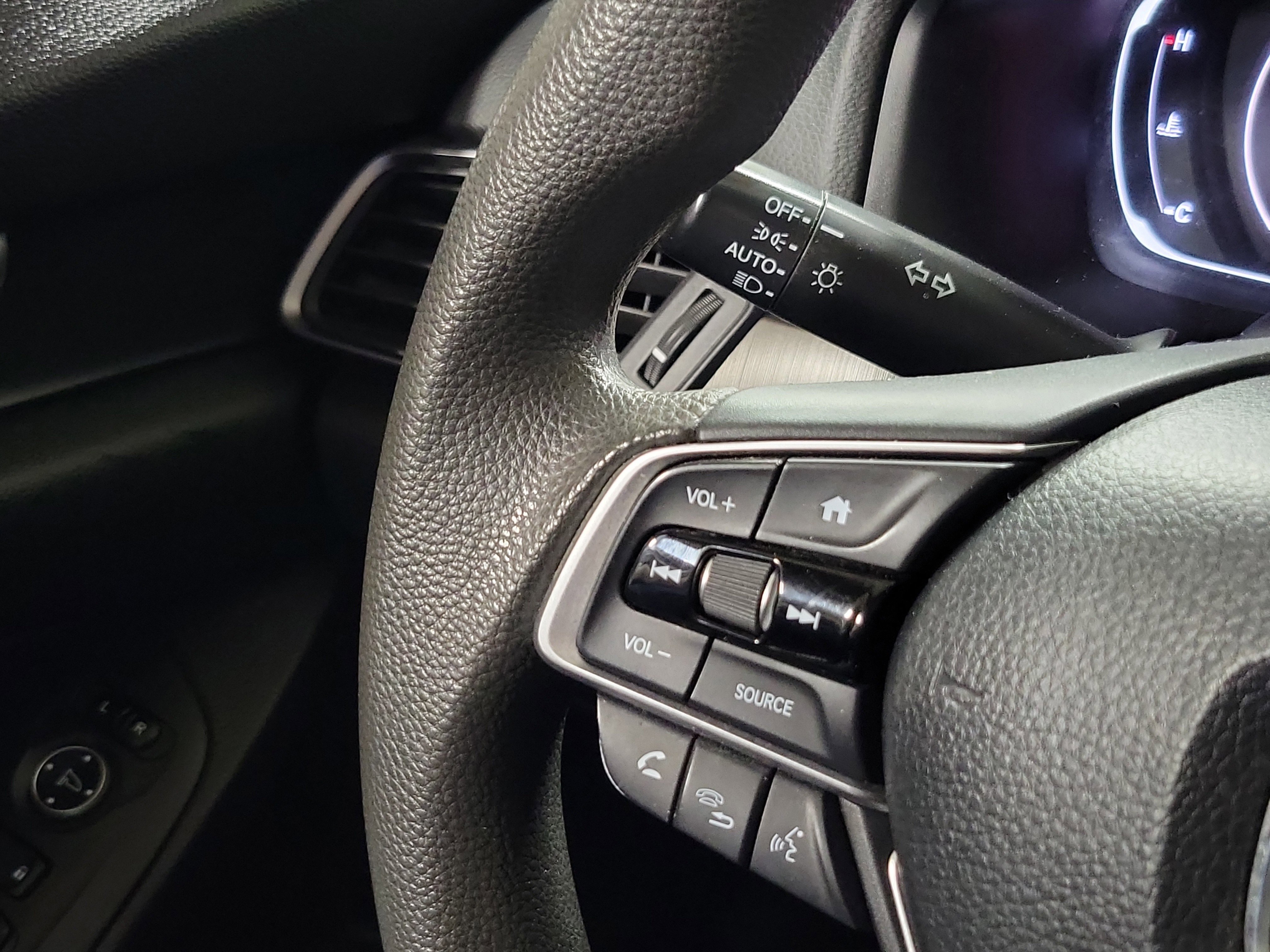 Used 2020 Honda Accord LX image 23