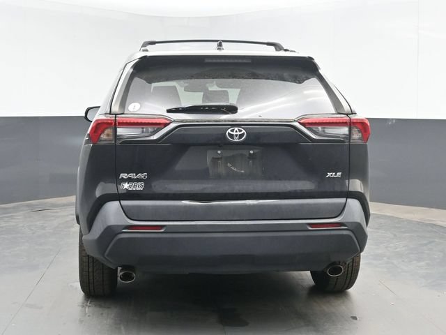 Used 2021 Toyota RAV4 XLE FWD image 9