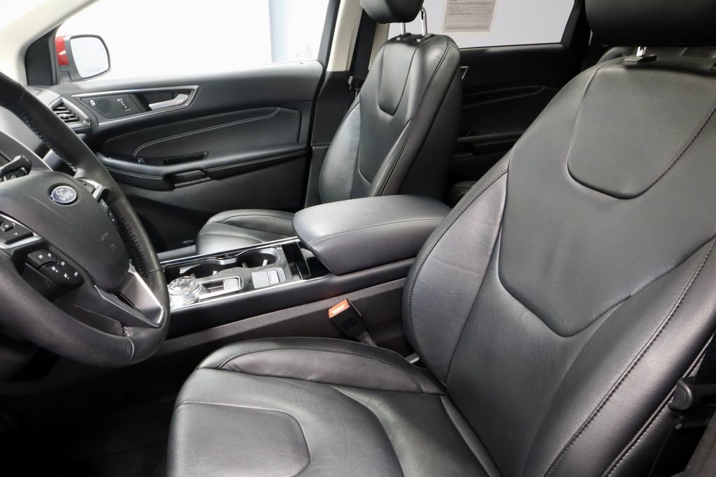 Certified 2019 Ford Edge Titanium w/ Cold Weather Package image 27