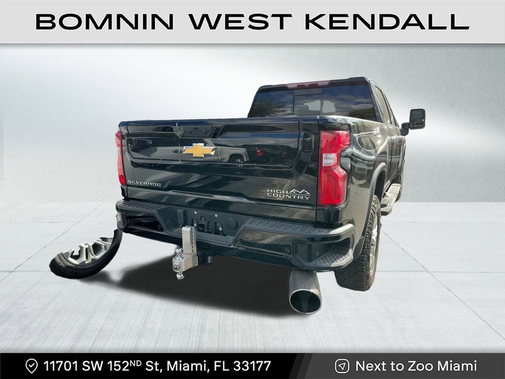 Used 2022 Chevrolet Silverado 2500 High Country w/ Z71 Off-Road Package image 4