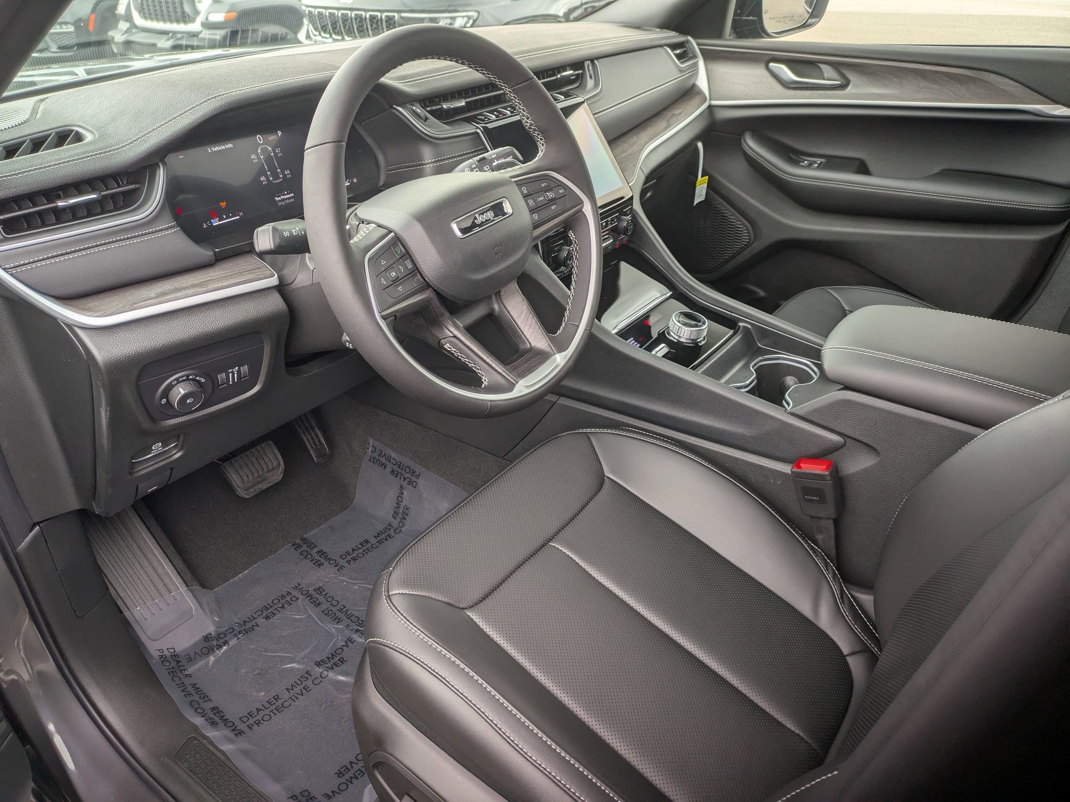 New 2025 Jeep Grand Cherokee L Limited image 9