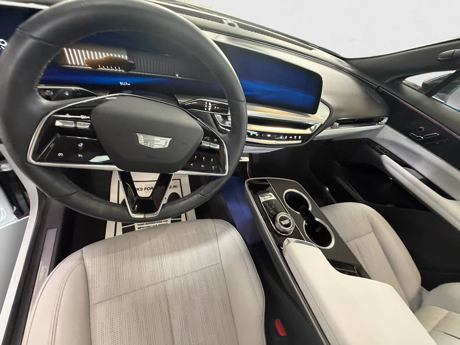 Used 2024 Cadillac Lyriq Luxury w/ LPO, Floor Liner Package AWD/4WD image 14
