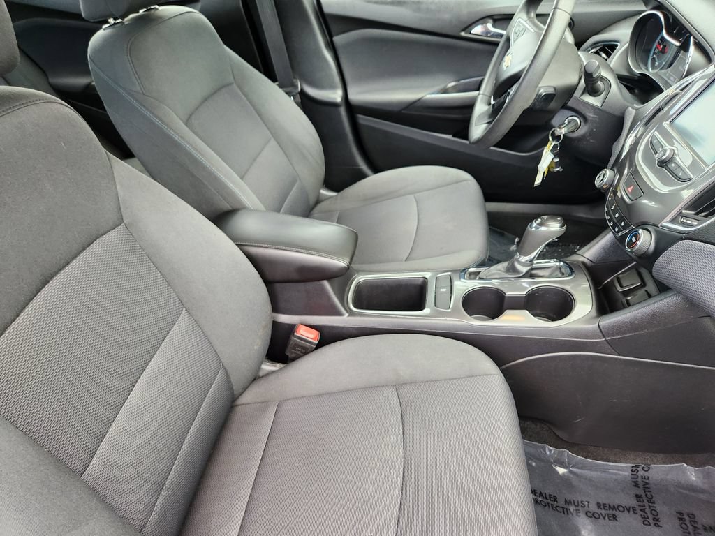 Used 2018 Chevrolet Cruze LT FWD image 5