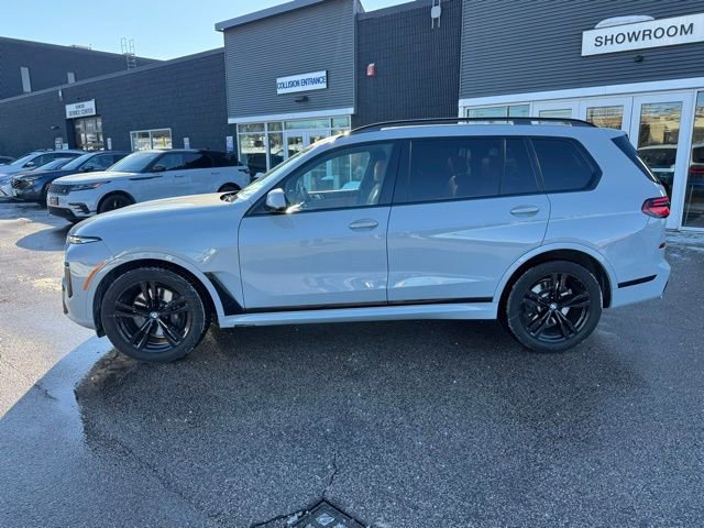 Used 2023 BMW X7 xDrive40i w/ M Sport Package image 5