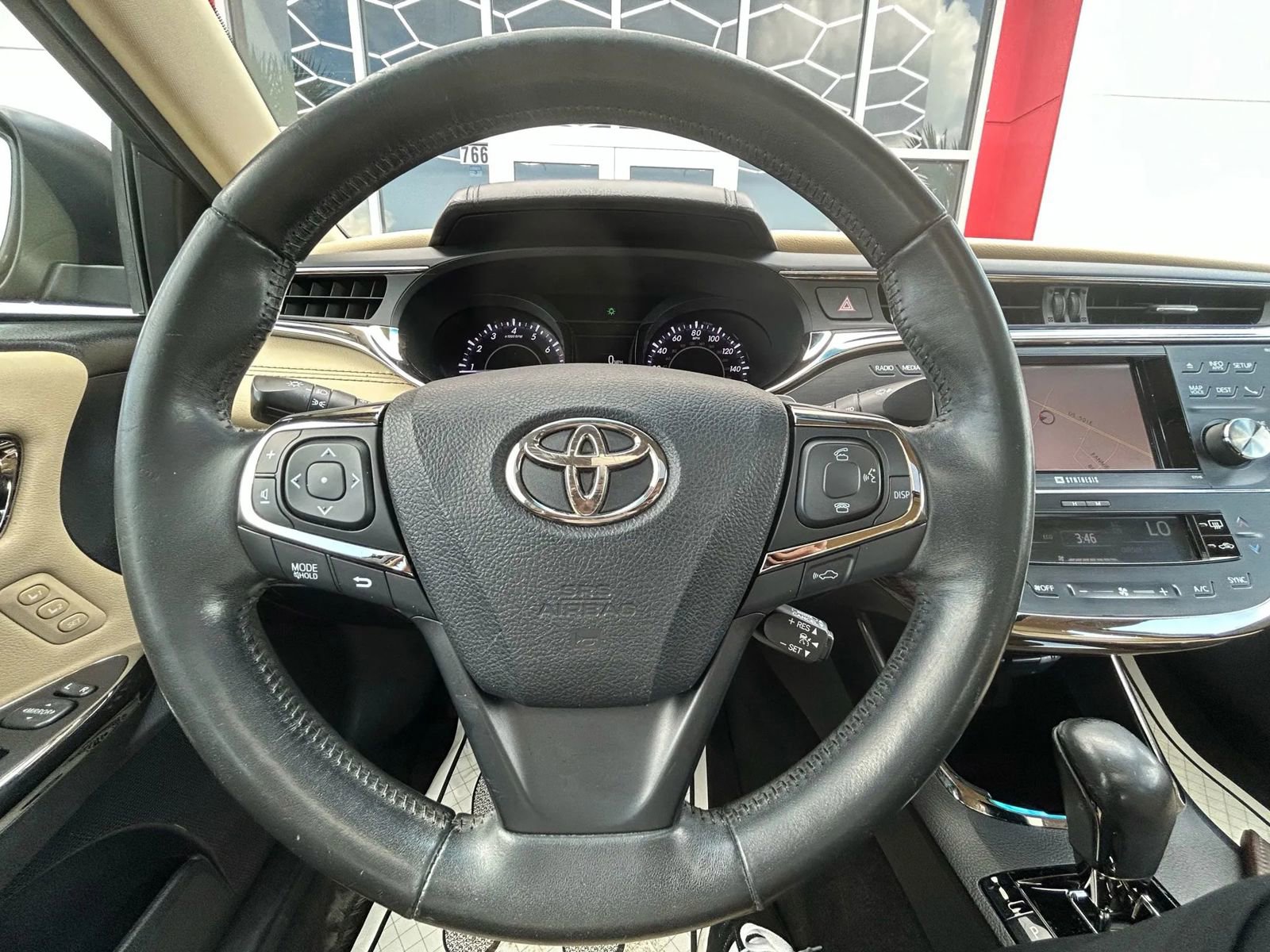 Used 2013 Toyota Avalon Limited image 12