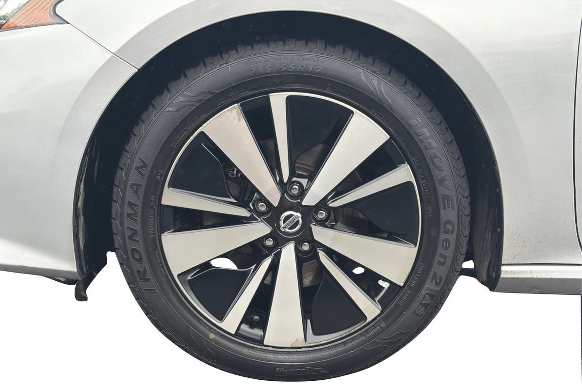 Used 2021 Nissan Altima 2.5 SV FWD image 25