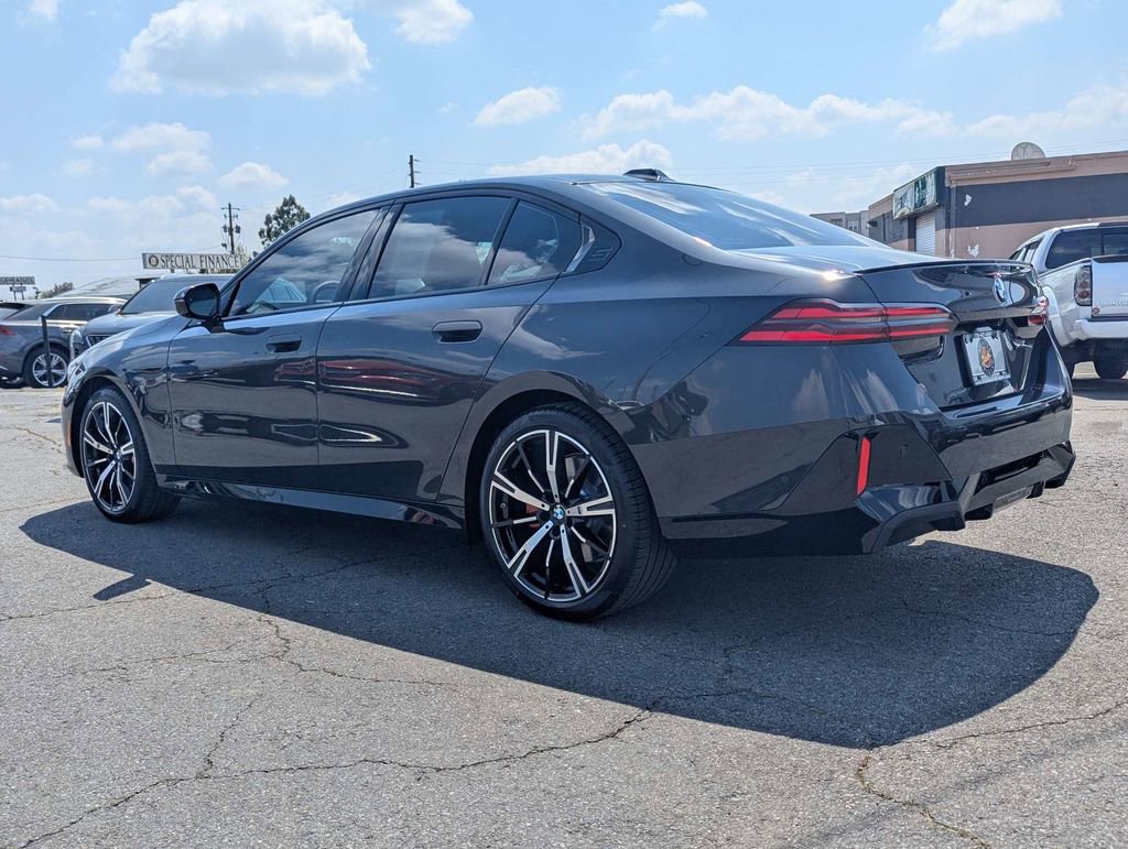 Used 2026 BMW 530i w/ M Sport Package image 7