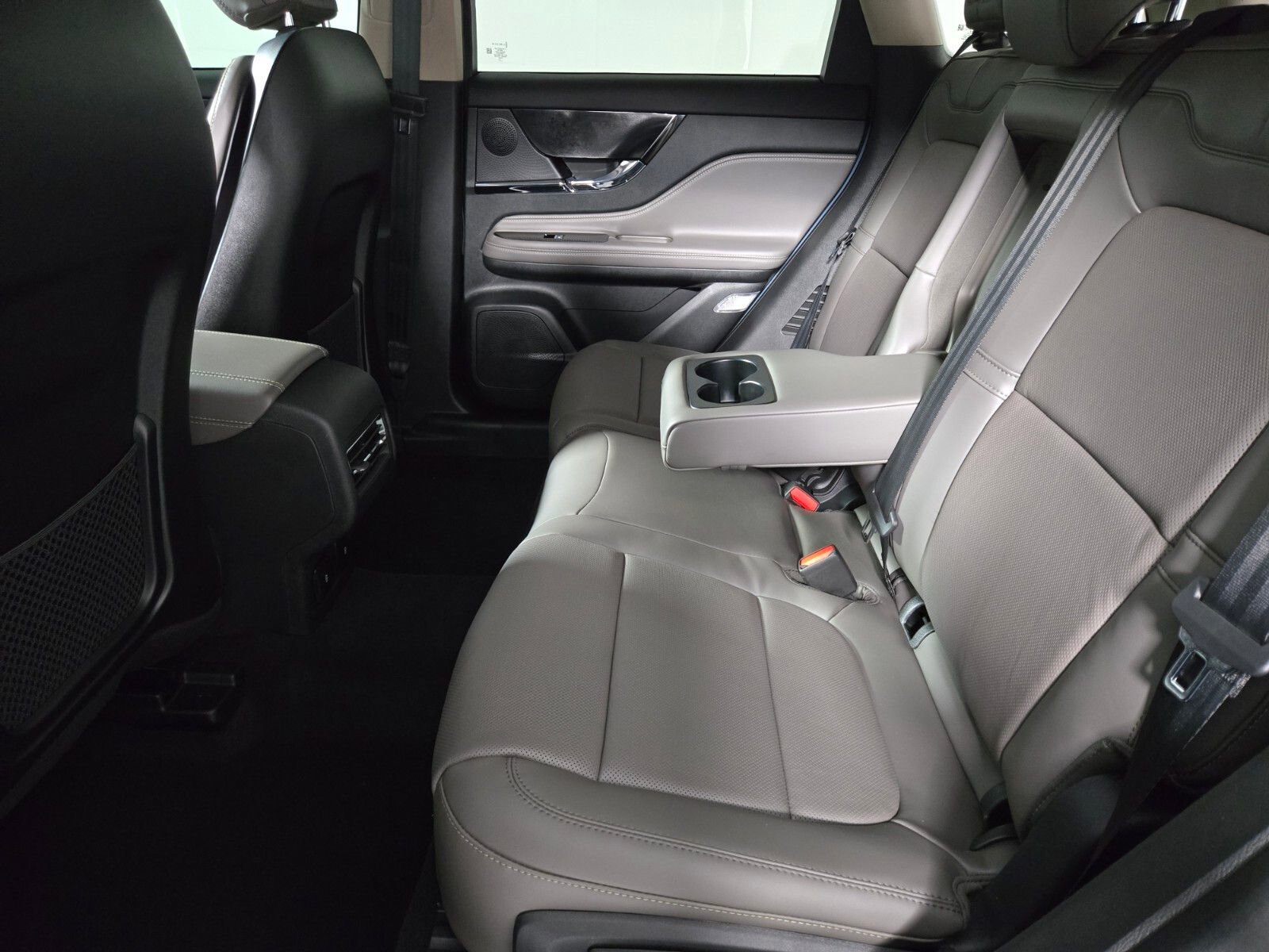 New 2026 Lincoln Corsair Reserve w/ Jet Appearance Package image 14