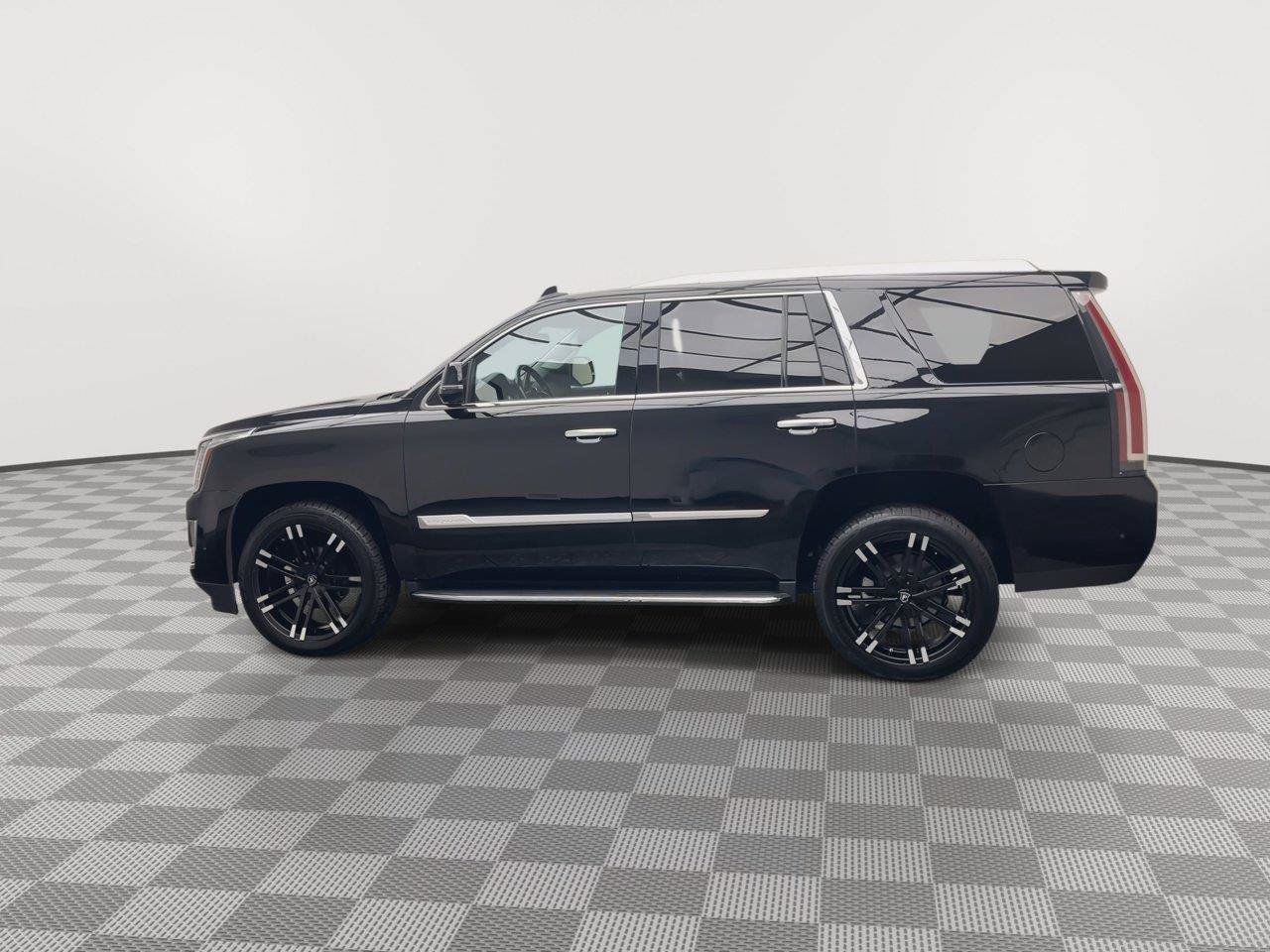 Used 2019 Cadillac Escalade Luxury AWD/4WD image 42