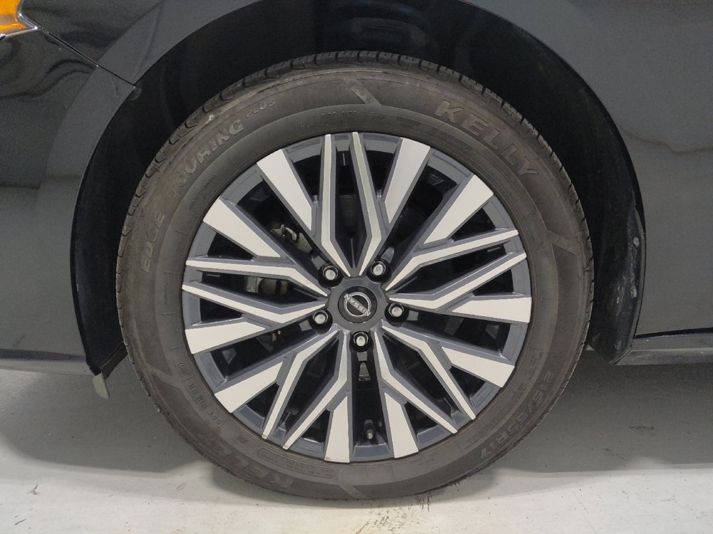 Used 2025 Nissan Altima 2.5 SV AWD/4WD image 31