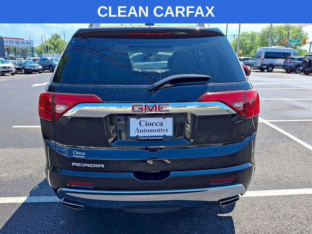 Used 2017 GMC Acadia Denali w/ Technology Package FWD image 5