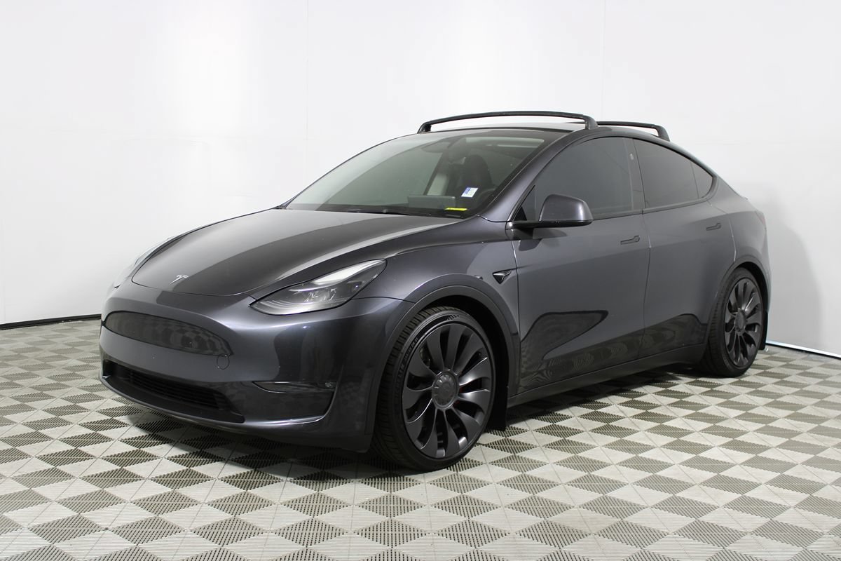 Used 2024 Tesla Model Y Performance AWD/4WD image 33