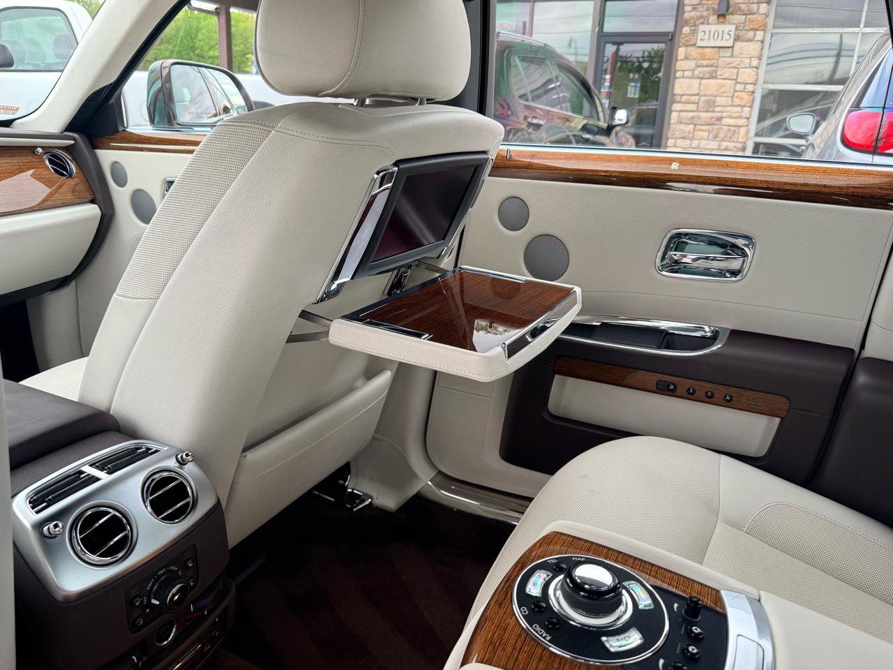 Used 2012 Rolls-Royce Ghost RWD image 37