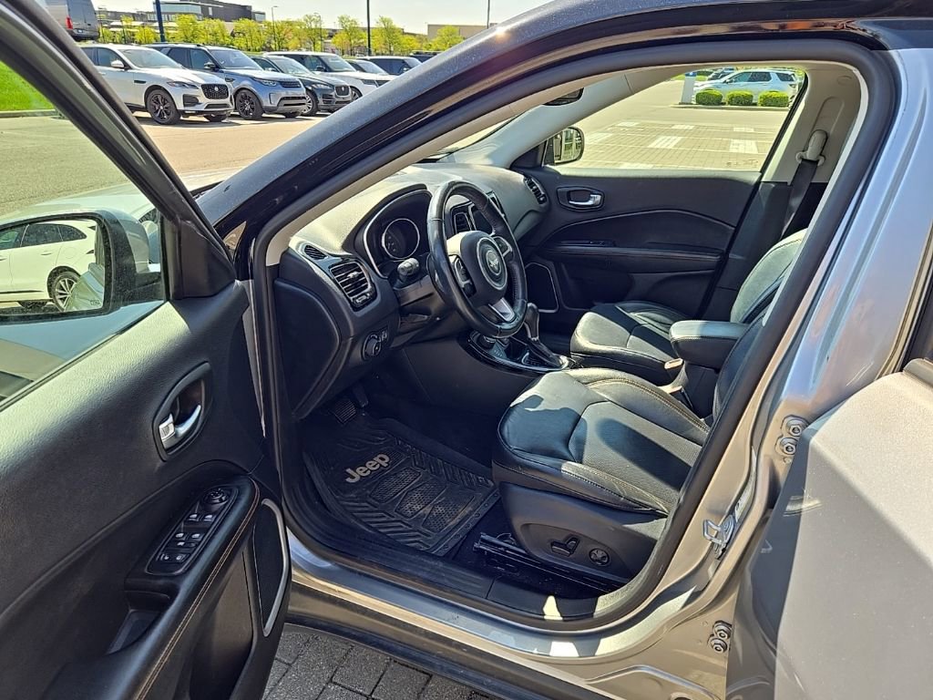 Used 2018 Jeep Compass Limited w/ Navigation Group image 16
