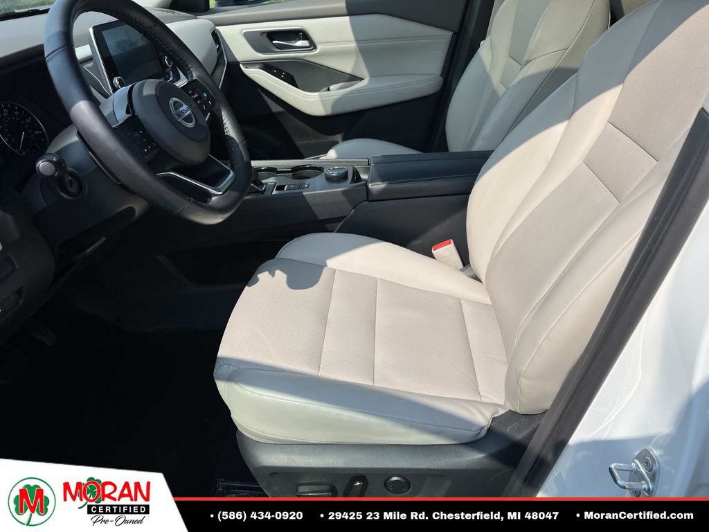 Used 2021 Nissan Rogue SV AWD/4WD image 16