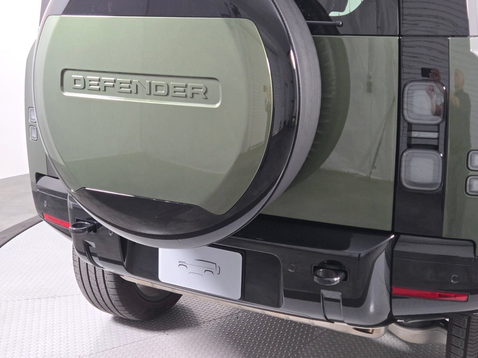 Used 2026 Land Rover Defender 110 X-Dynamic SE AWD/4WD image 6