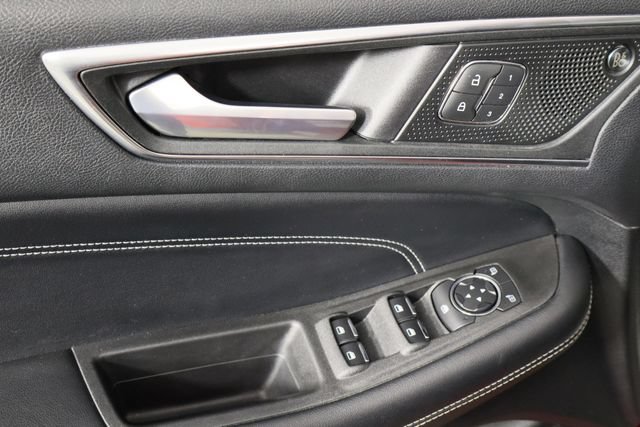 Used 2022 Ford Edge Titanium AWD/4WD image 21