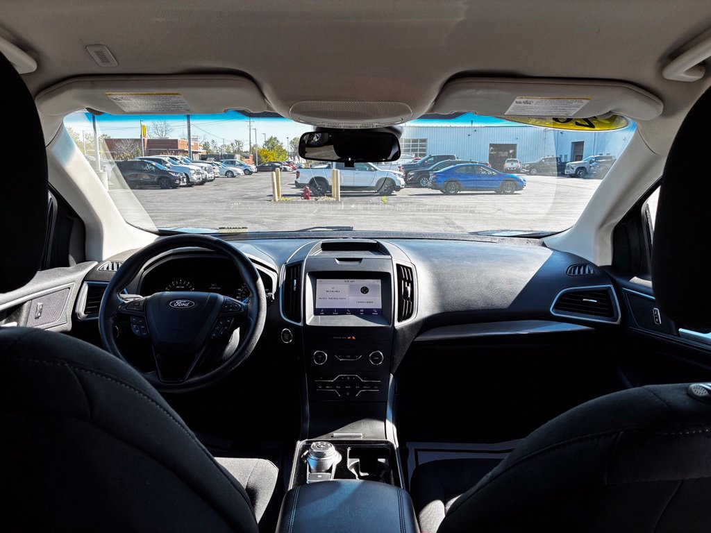 Used 2020 Ford Edge SE AWD/4WD image 3