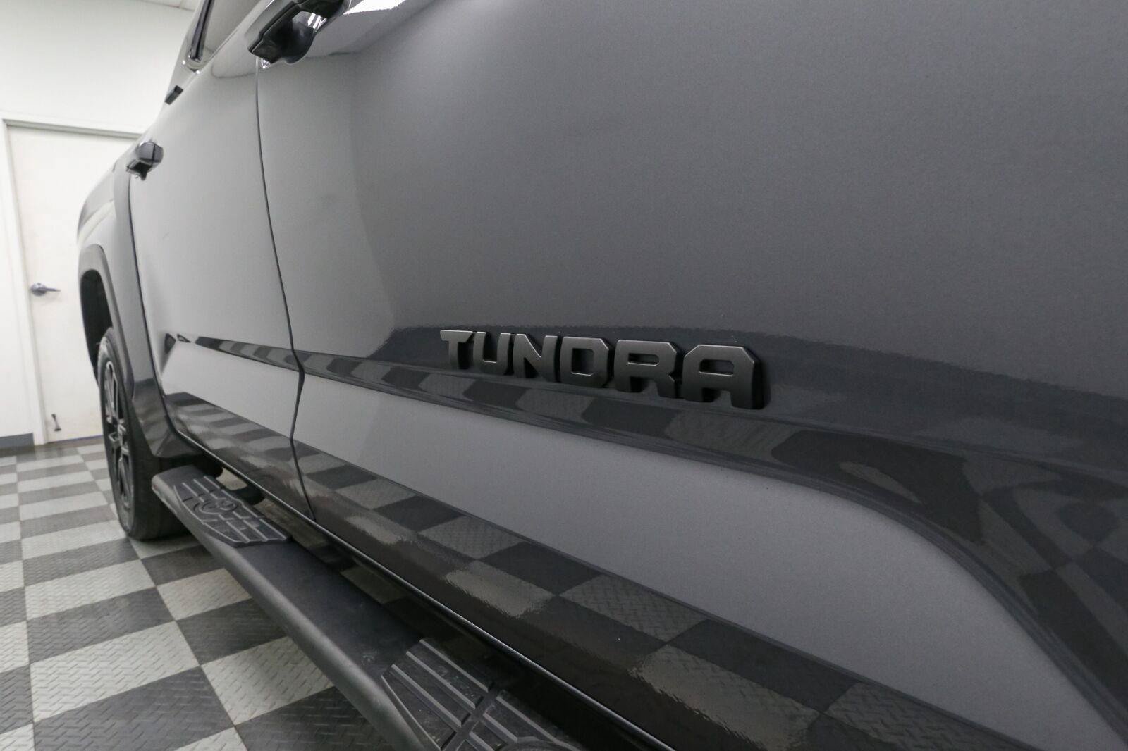 Used 2024 Toyota Tundra Limited AWD/4WD image 7