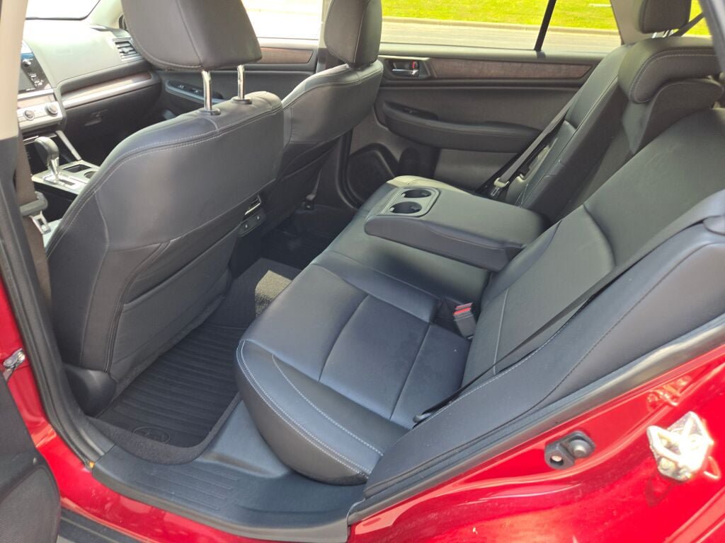 Used 2017 Subaru Outback 3.6R Limited AWD/4WD image 17