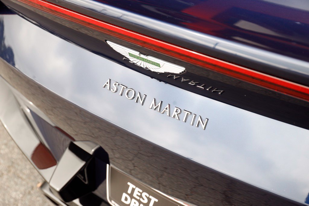 Used 2019 Aston Martin V8 Vantage Coupe RWD image 12