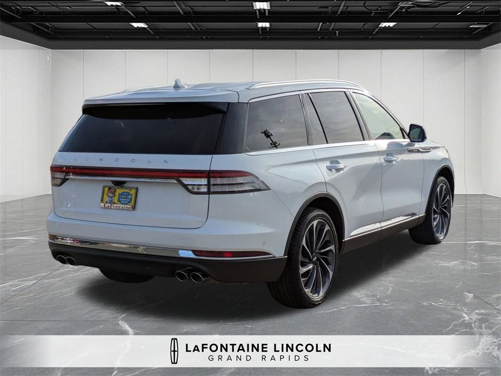 Certified 2024 Lincoln Aviator Reserve w/ Equipment Group 201A image 5