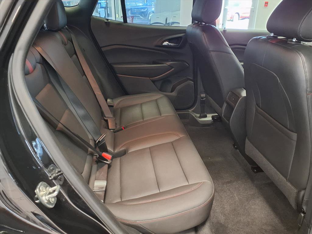 Used 2024 Chevrolet Trax RS w/ Sunroof Package image 13