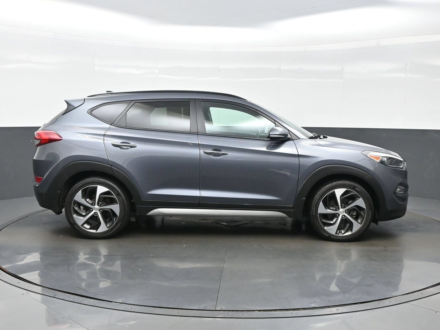 Used 2017 Hyundai Tucson Limited w/ Limited Ultimate Package 03 FWD image 7