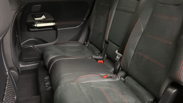 Certified 2026 Mercedes-Benz GLB 250 4MATIC image 32