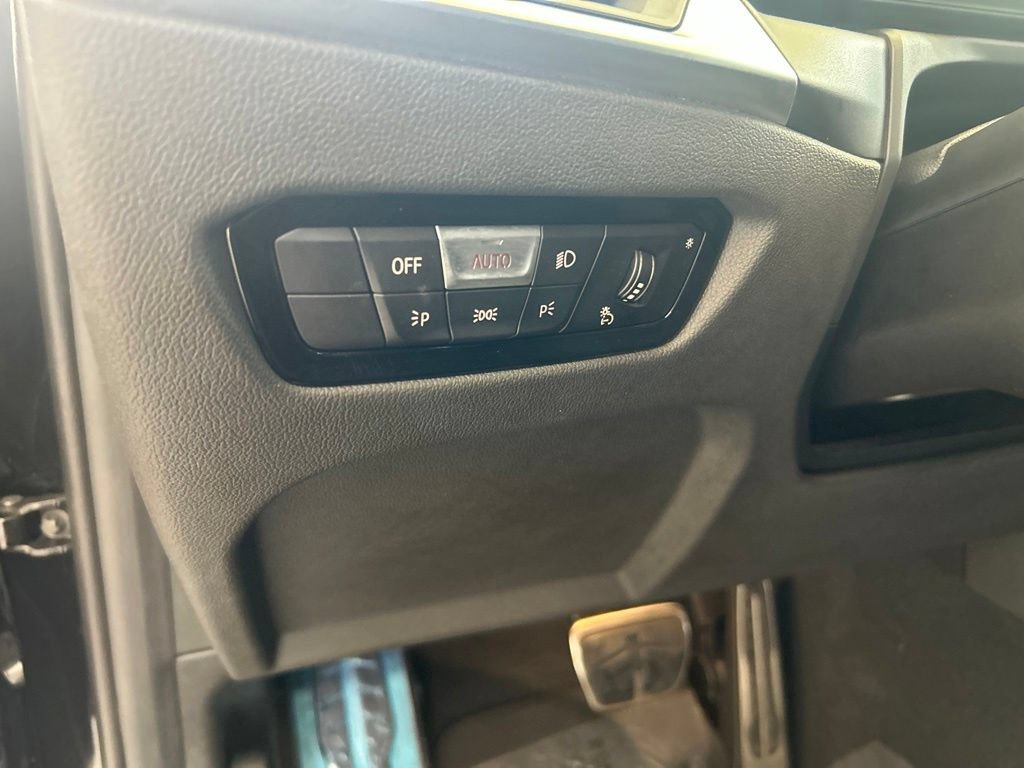 Used 2023 BMW 330e w/ M Sport Package RWD image 43