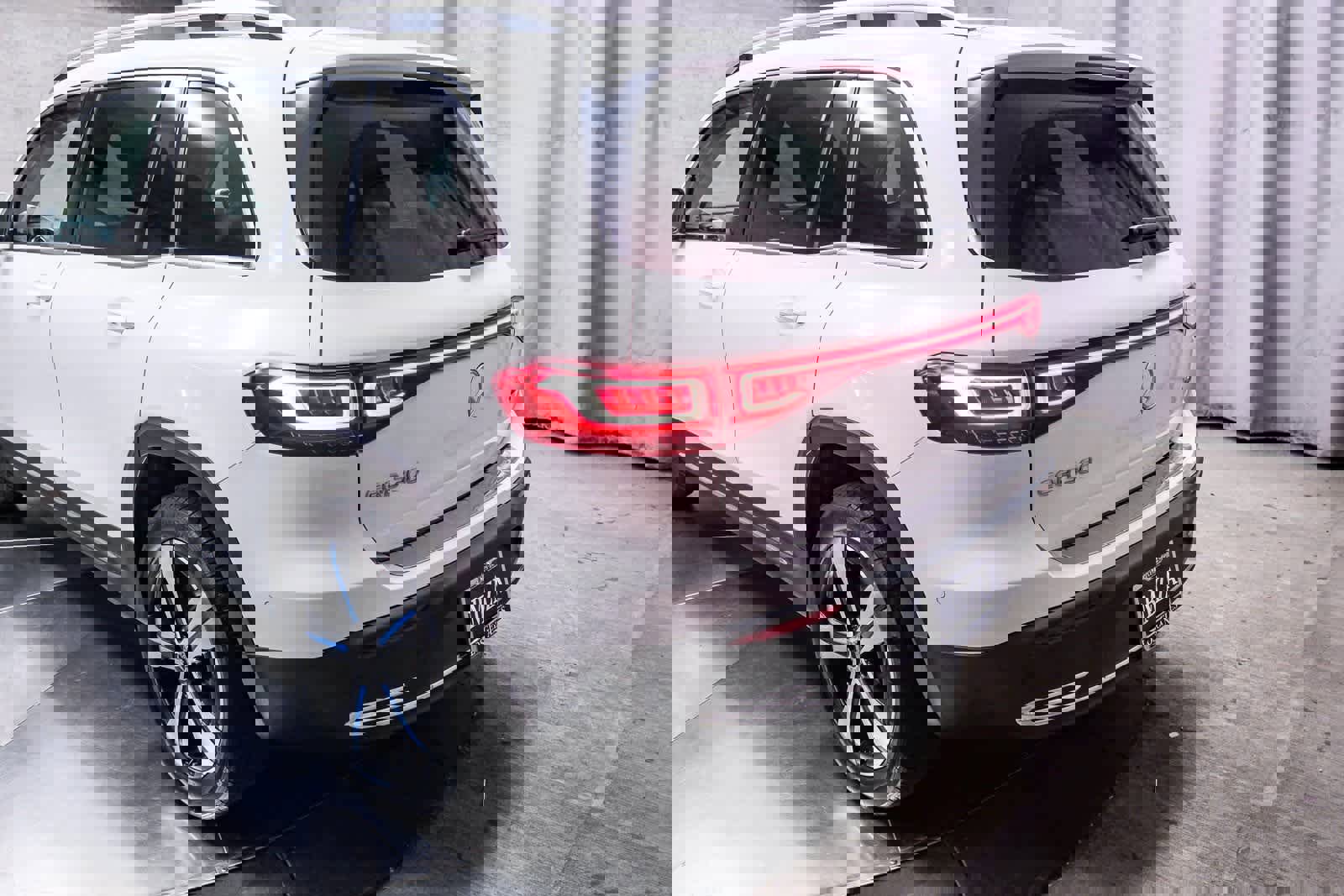 Certified 2022 Mercedes-Benz EQB 300 4MATIC image 8