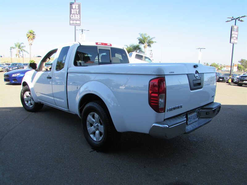 Used 2012 Nissan Frontier SV RWD image 5