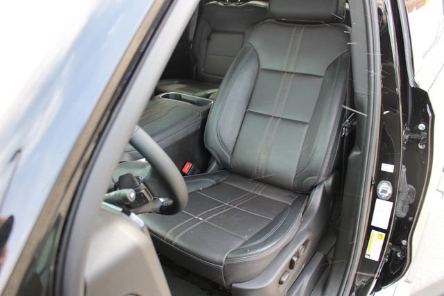 Used 2023 Chevrolet Silverado 1500 High Country w/ Technology Package image 39